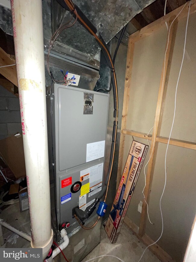 122 Highshire Ct, Dundalk, MD 21222 - photo 5