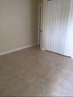 530 39th St unit Rear Efficiency, West Palm Beach, FL 33407 - photo 7