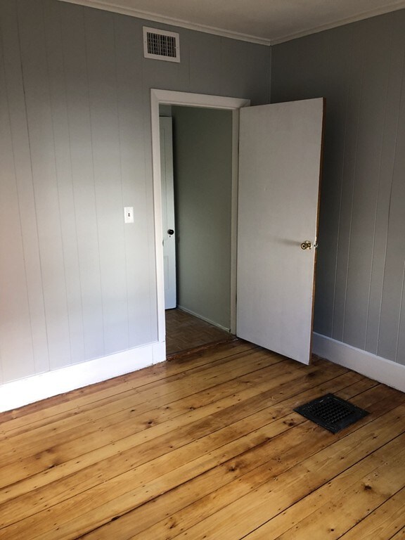 48 Crescent St unit 2, Wakefield, MA 01880 - photo 3