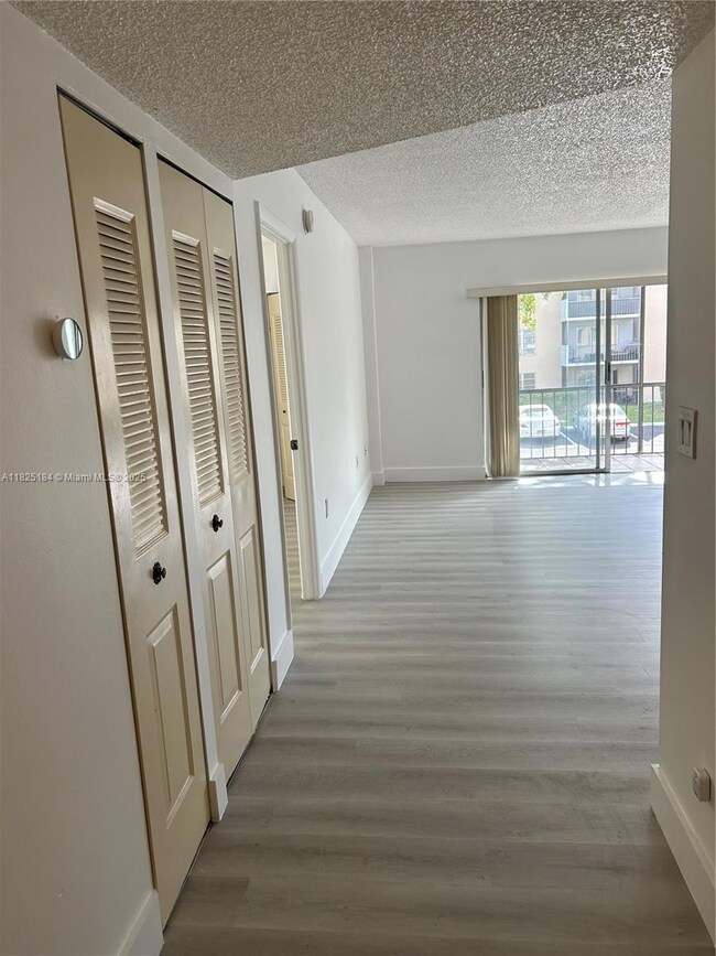 4154 Inverrary Dr unit 205, Lauderhill, FL 33319 - photo 3