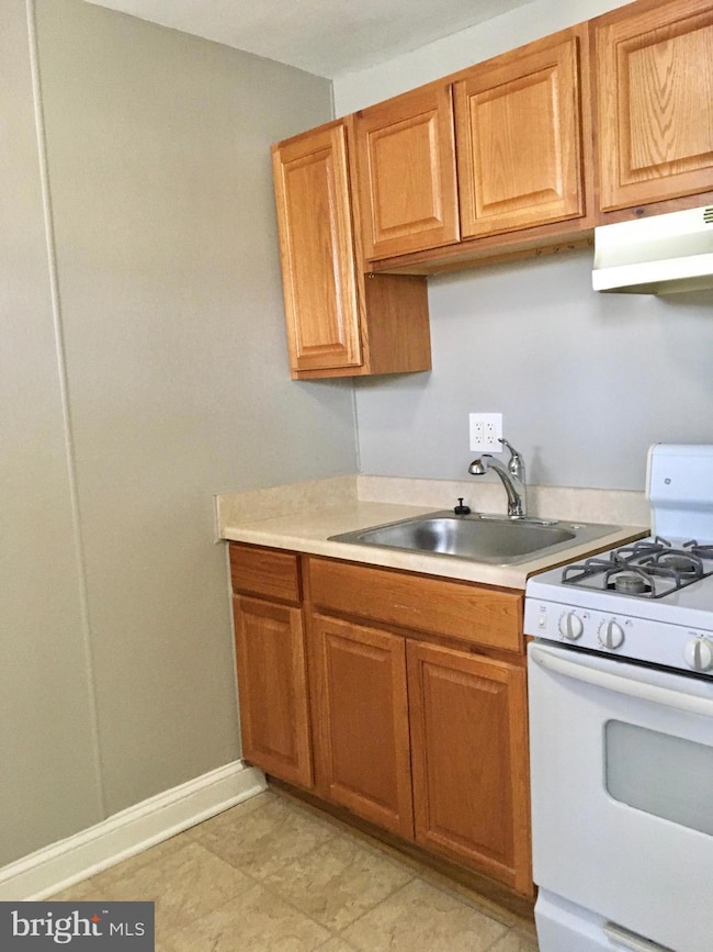 7235 Holabird Ave unit B, Dundalk, MD 21222 - photo 2