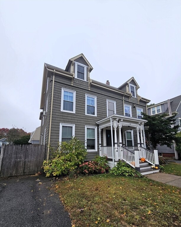 189 Burrill St unit 3, Swampscott, MA 01907 - photo 3