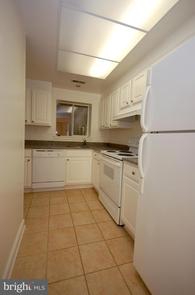 3500 Forest Edge Dr unit 2E, Silver Spring, MD 20906 - photo 7