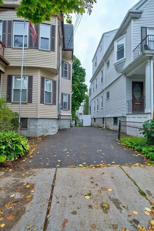 40 Lowden Ave unit 2, Somerville, MA 02144 - photo 2