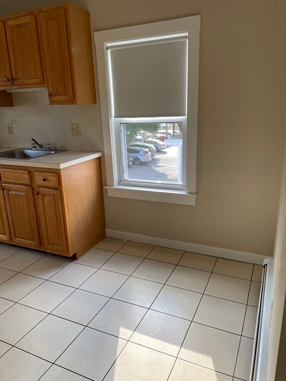 91 Ash St unit 2, Waltham, MA 02453 - photo 4