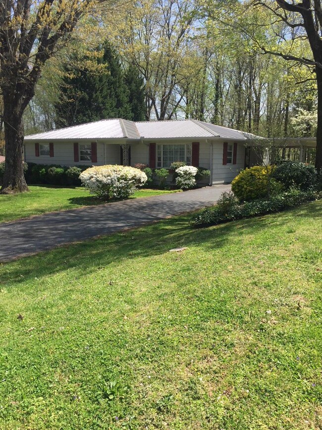 2702 Pine Dr NE, Cleveland, TN 37312 - photo 2