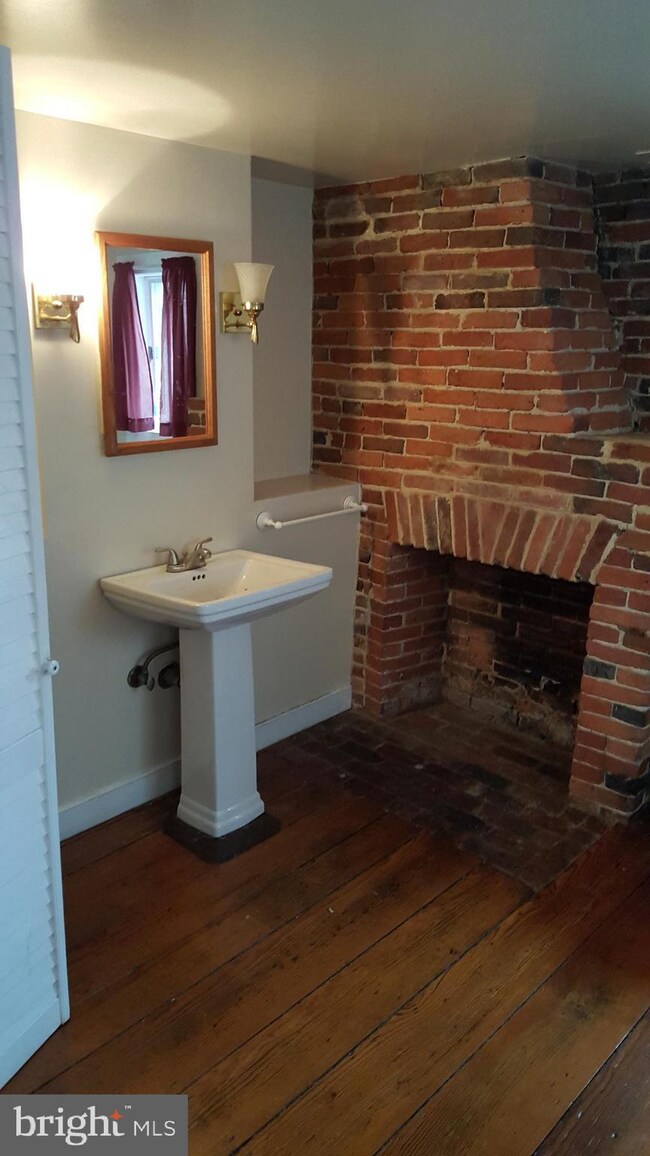 506 S Washington St, Baltimore, MD 21231 - photo 4