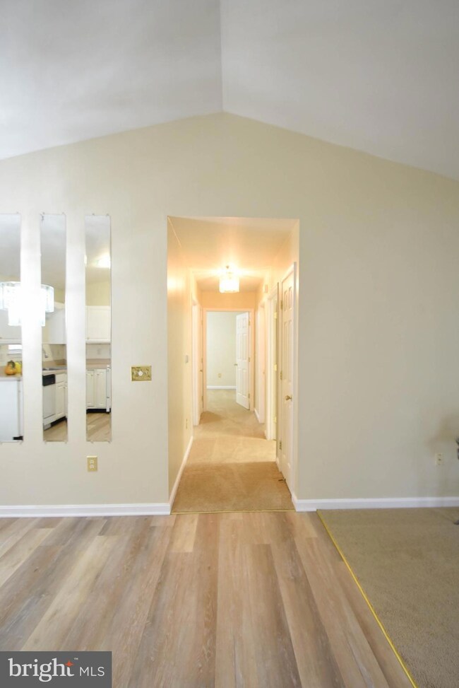 2016 Rudy Serra Dr unit B, Sykesville, MD 21784 - photo 5