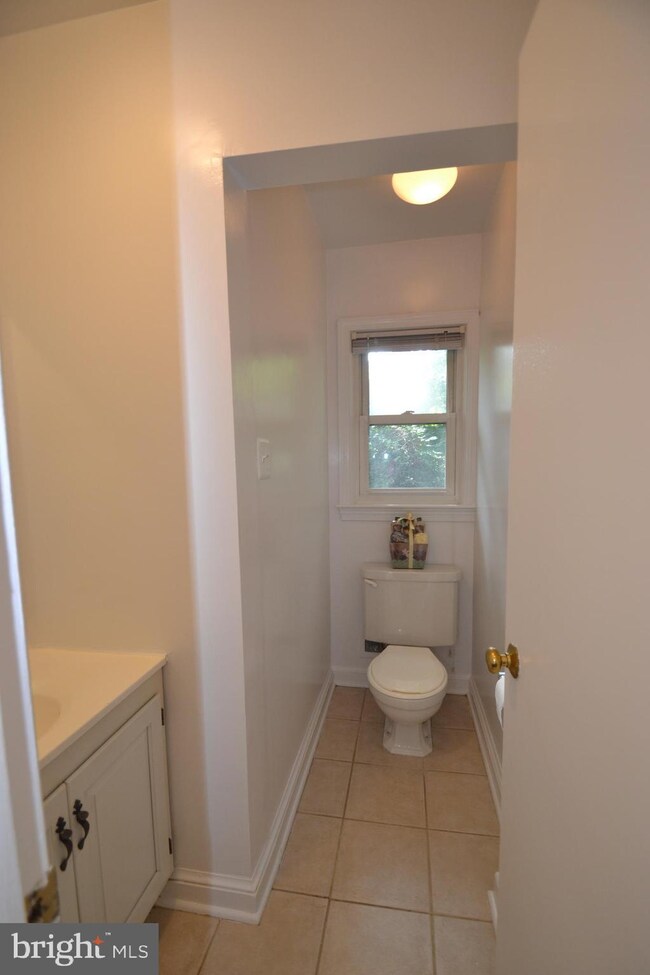 2232 Highland Ave, Falls Church, VA 22046 - photo 7