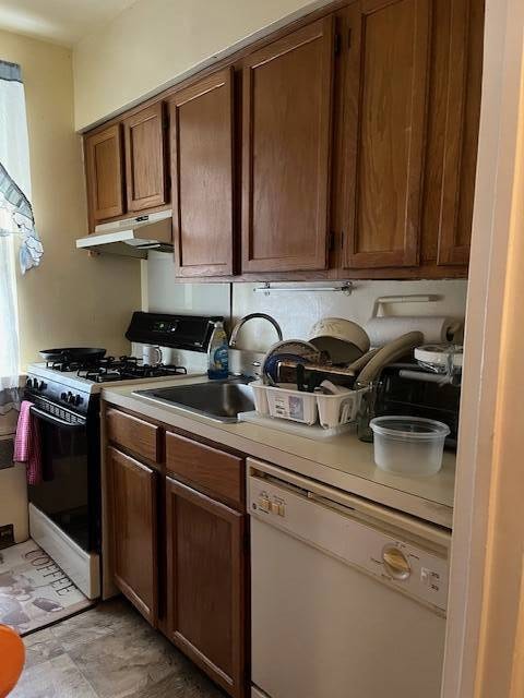 right side of kitchen