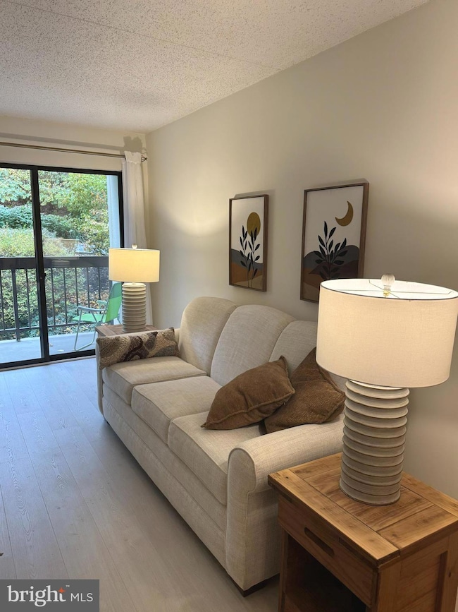 Crum Creek Valley Condominiums unit 3J, Wallingford, PA 19086 - photo 4