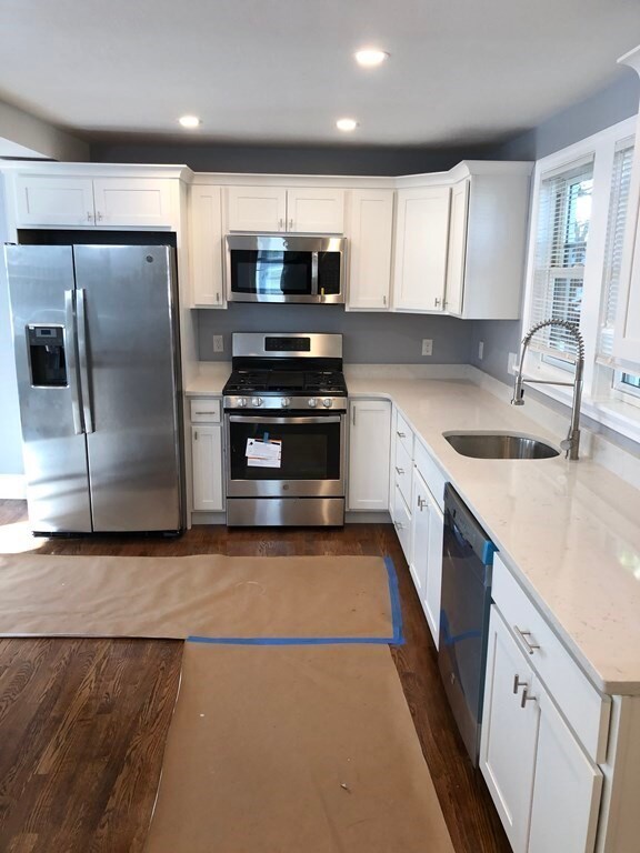 8 Aarons Ct, Lynn, MA 01905 - photo 4