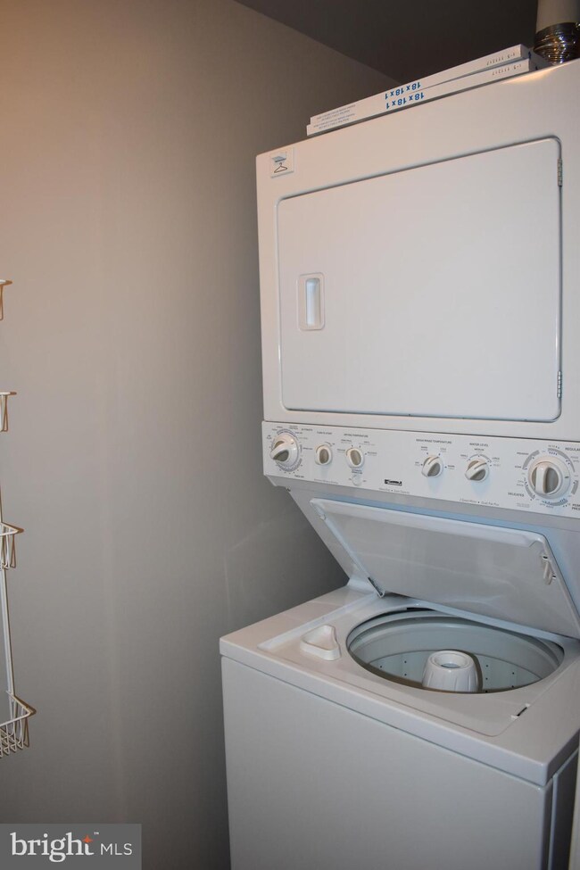 The Crescent unit 1006, Silver Spring, MD 20910 - photo 7