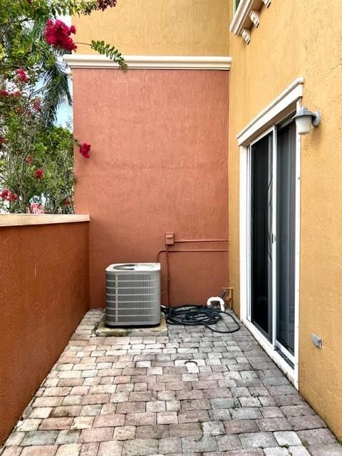 785 SW 107th Ave, Pembroke Pines, FL 33025 - photo 5