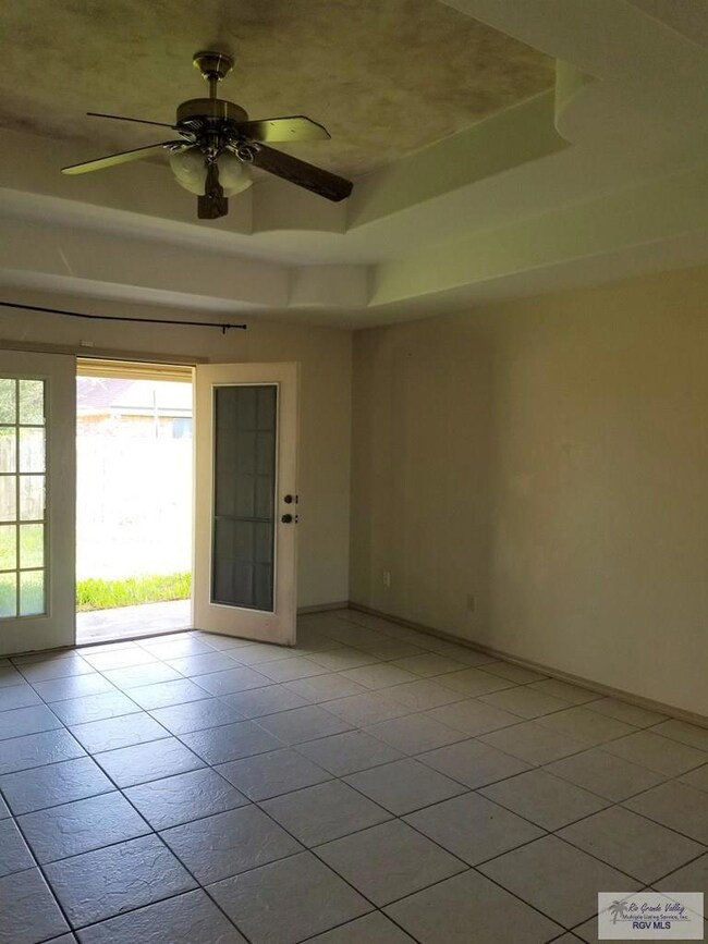 1900 N Waterwillow, Weslaco, TX 78596 - photo 4