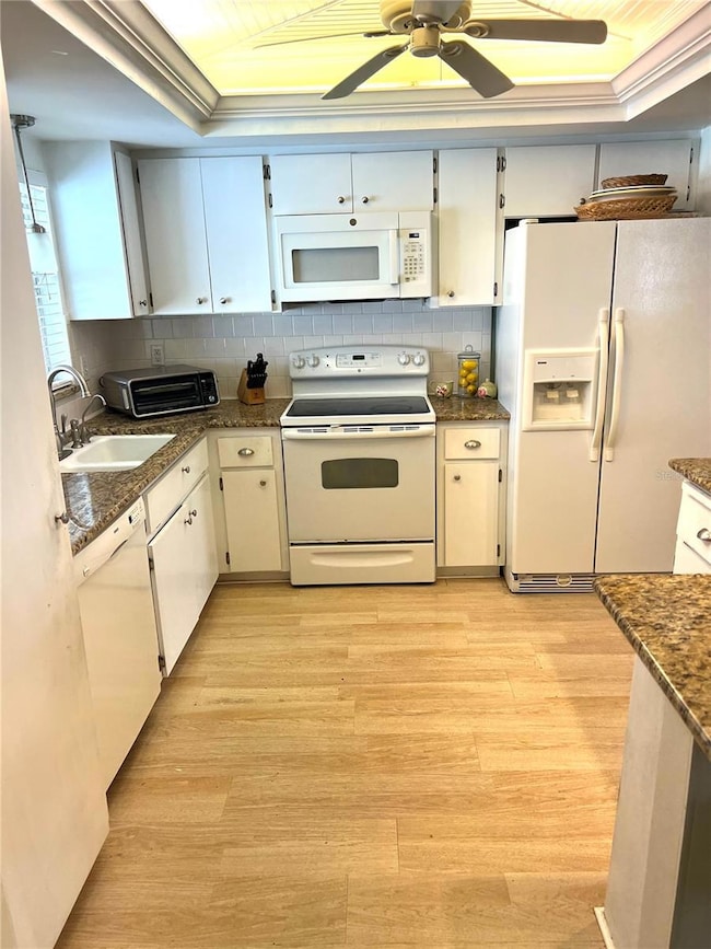 2311 Waterbluff Place unit V307, Sarasota, FL 34231 - photo 6