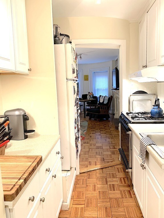 155 W Newton St unit B, Boston, MA 02118 - photo 7