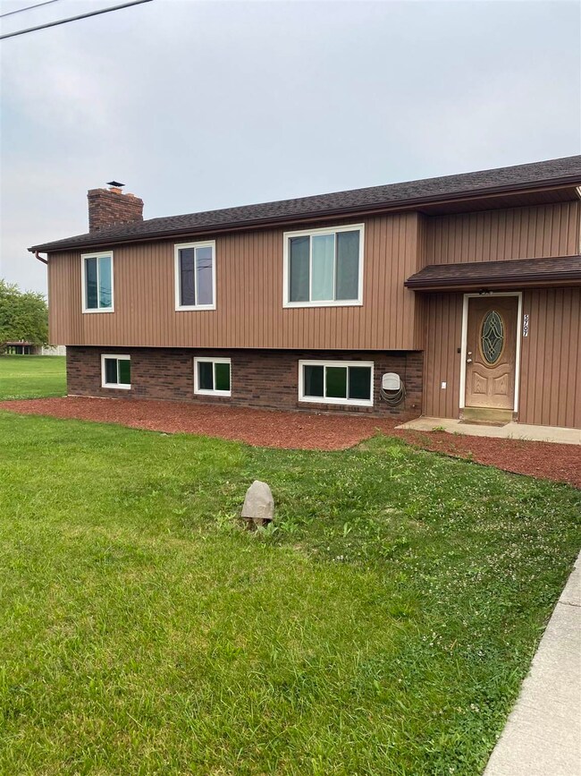 5707 Thompson Rd, Fort Wayne, IN 46816 - photo 2