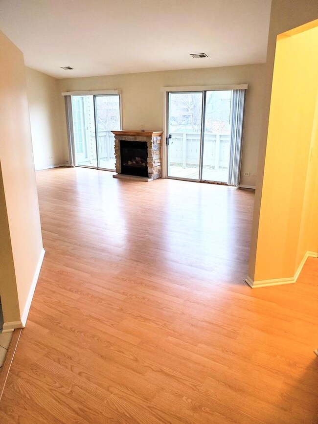 1662 Commodore Ct unit 2, Schaumburg, IL 60193 - photo 5