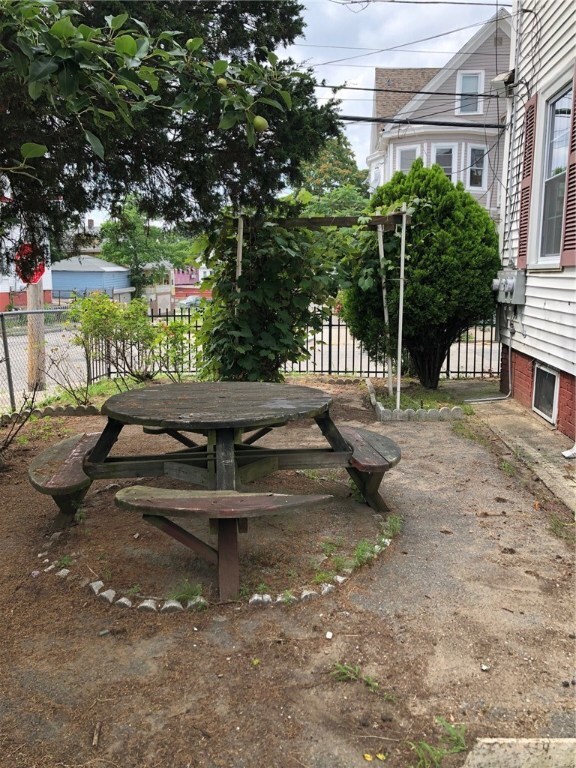 60 Corinth St, Providence, RI 02907 - photo 5