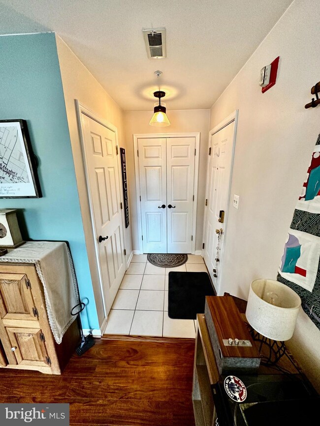 2029 Windsong Dr unit 1A, Hagerstown, MD 21740 - photo 4