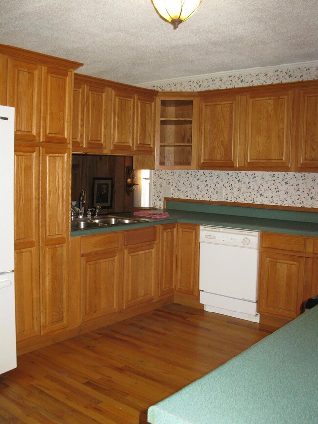 1306 Royal Trail, Manchester, TN 37355 - photo 6