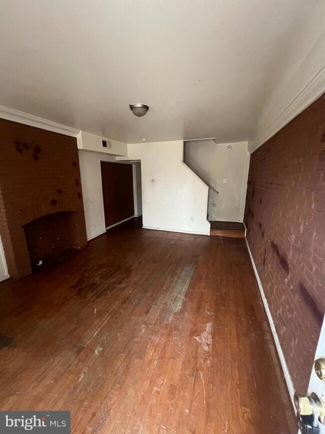 2537 Woodbrook Ave, Baltimore, MD 21217 - photo 3