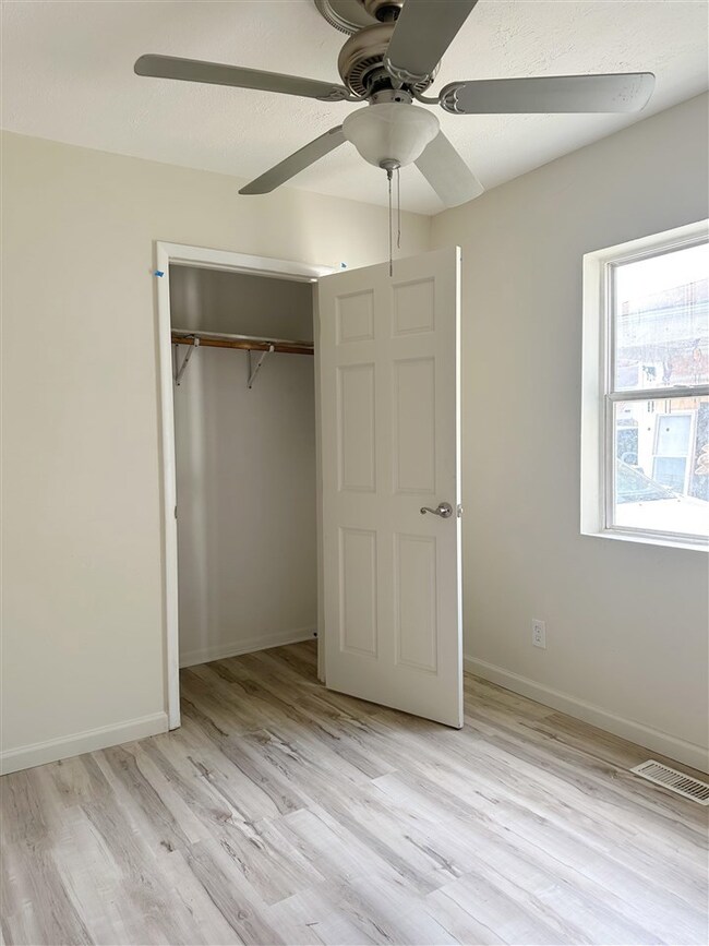 606 W 11th St, Connersville, IN 47331 - photo 6