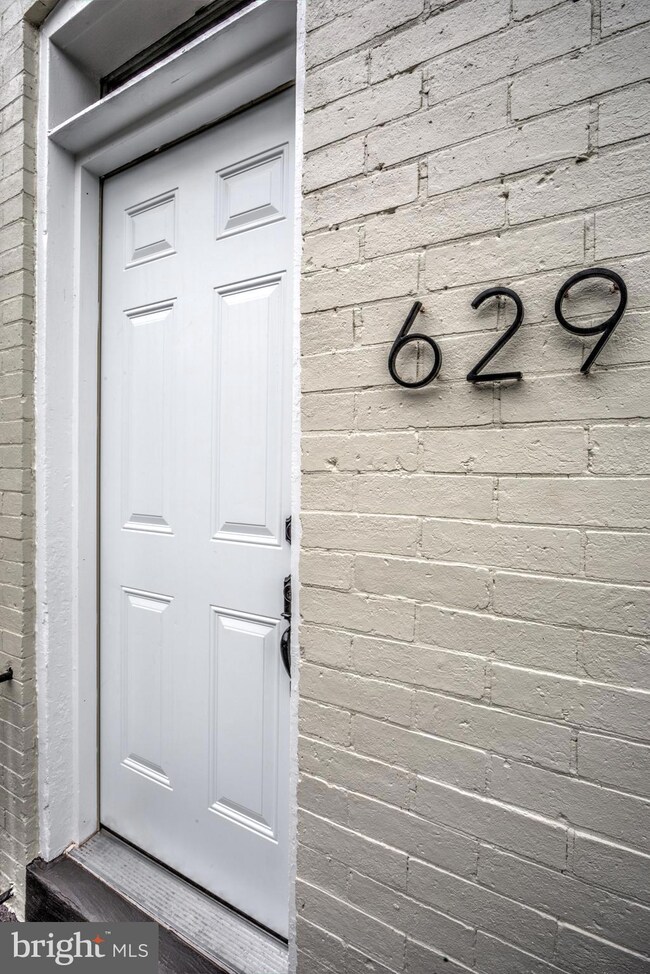 629 1st St, Lancaster, PA 17603 - photo 2