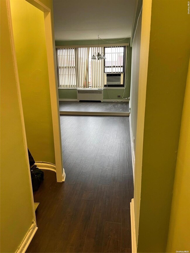 98-25 64th Rd unit 7J, Rego Park, NY 11374 - photo 3