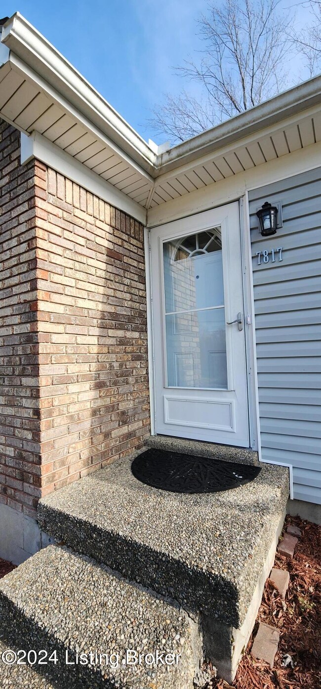 7817 Rochelle Rd, Louisville, KY 40228 - photo 4