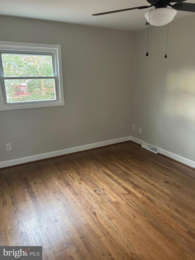 21493 S Essex Dr, Lexington Park, MD 20653 - photo 6