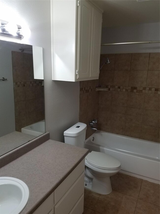 2104 & 201 Lucas & Joyce St, Weatherford, TX 76085 - photo 5