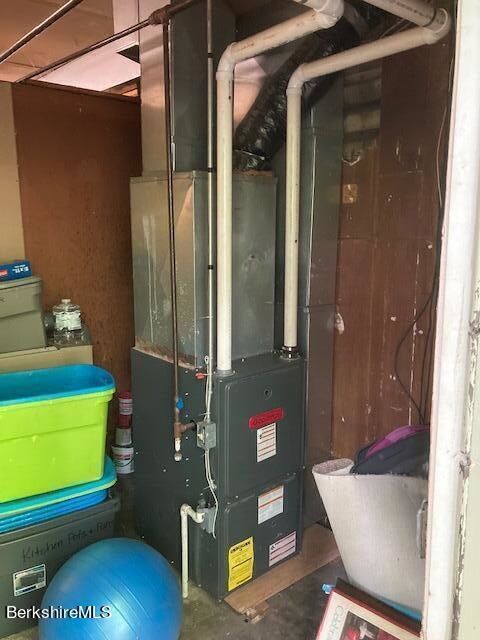 113 West Ave unit 1-2, Great Barrington, MA 01230 - photo 7