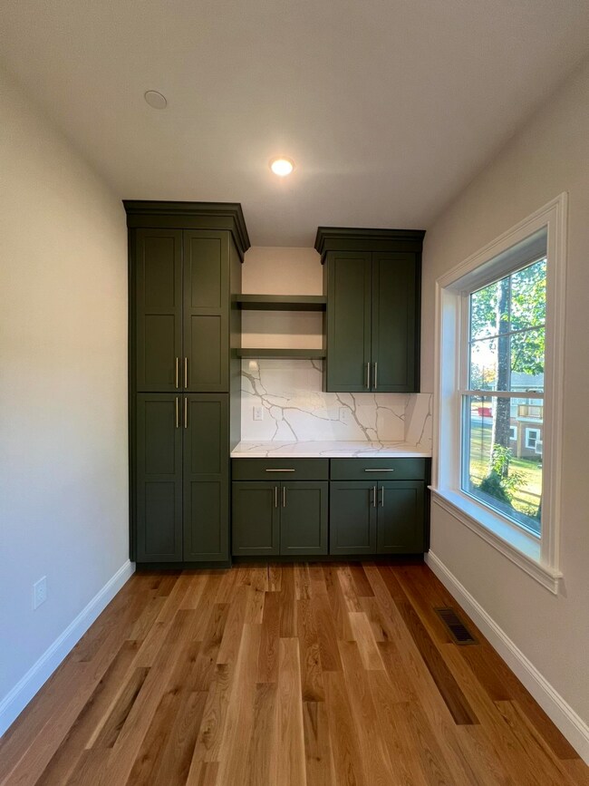 49 Juniper Ln, Portsmouth, NH 03801 - photo 3