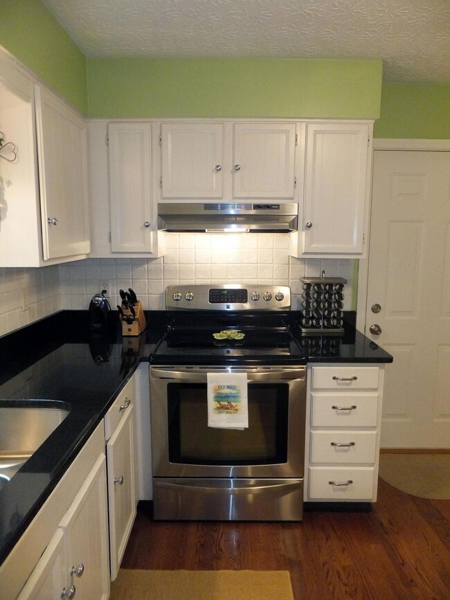 2118 Surreygate Dr, Columbus, OH 43235 - photo 6