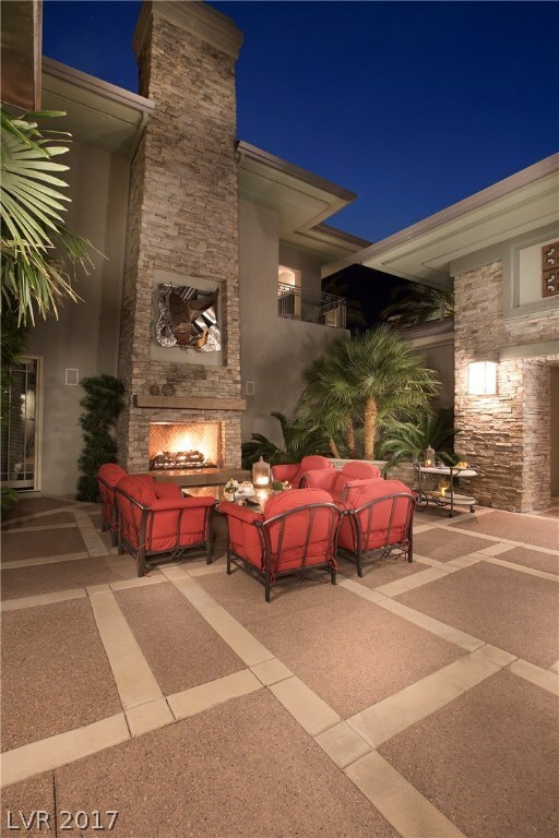 2874 Red Arrow Dr, Las Vegas, NV 89135 - photo 4