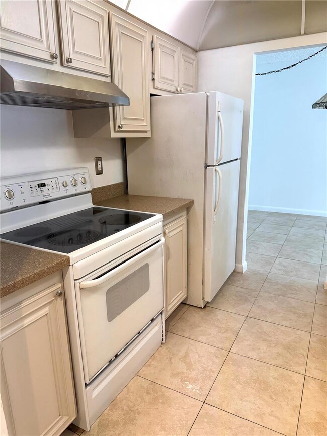 Tradewinds Condominium unit 212, Pompano Beach, FL 33062 - photo 6