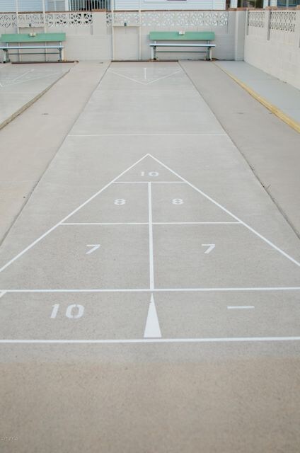 Roadhaven shuffleboard