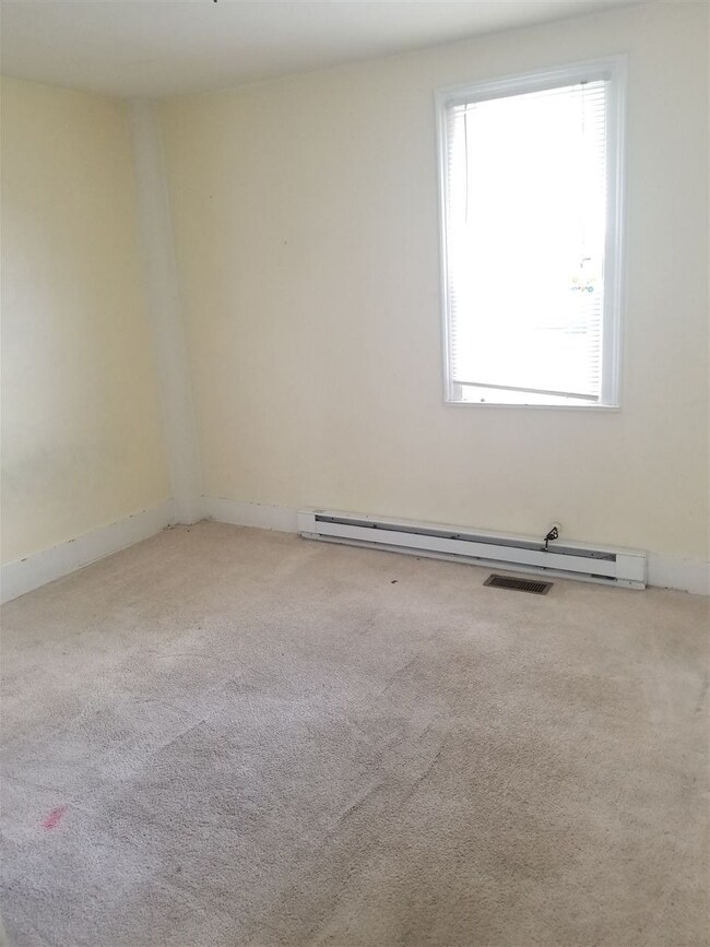 42 Elm St, Milford, NH 03055 - photo 6