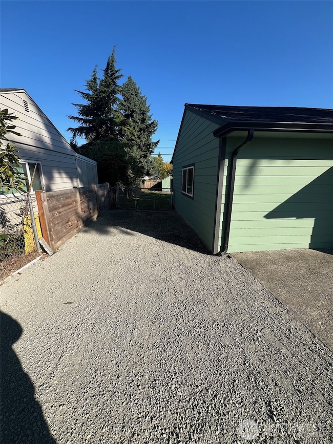 915 E 52nd St, Tacoma, WA 98404 - photo 6