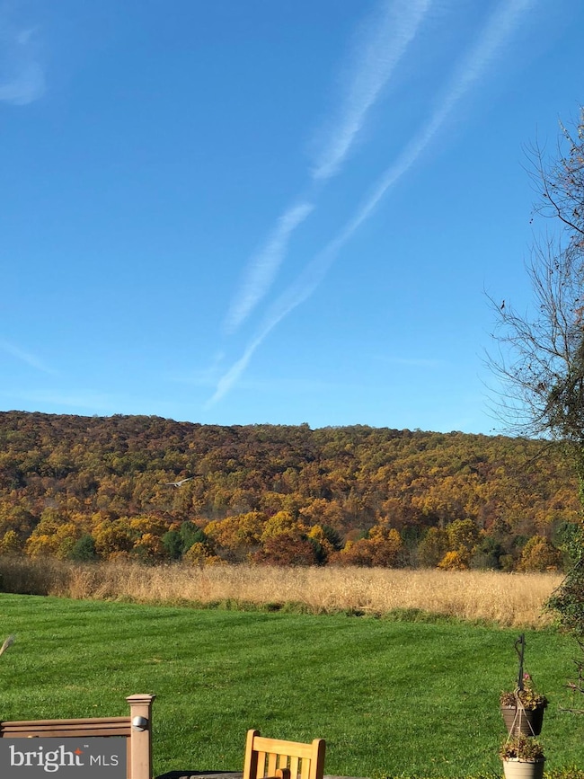 1764 Chancery Ct, Pottstown, PA 19465 - photo 2