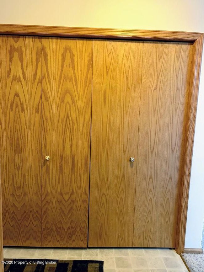 1577 hall closets
