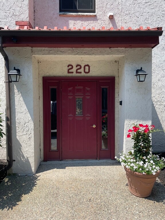 220 Fellsview Terrace unit 222, Stoneham, MA 02180 - photo 4