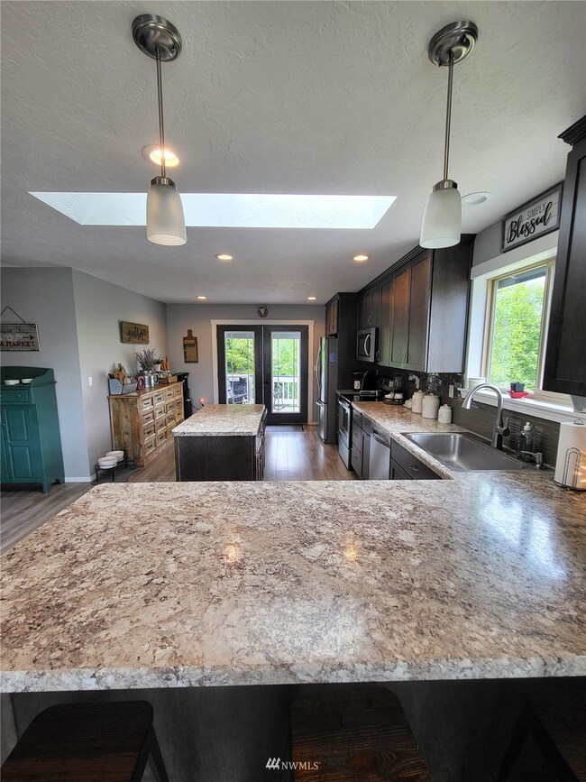 3023 Oldani Rd, Raymond, WA 98577 - photo 5