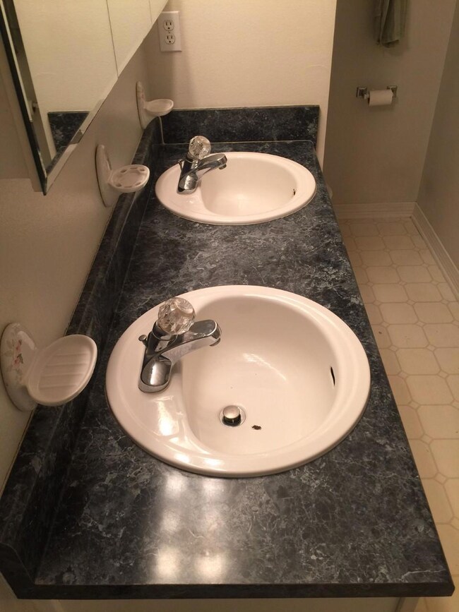 2707 Riverside Landing Dr (5)