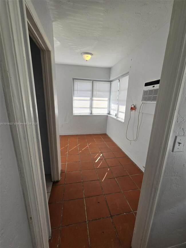 1437 NE 110th Terrace unit 2, Miami, FL 33161 - photo 3