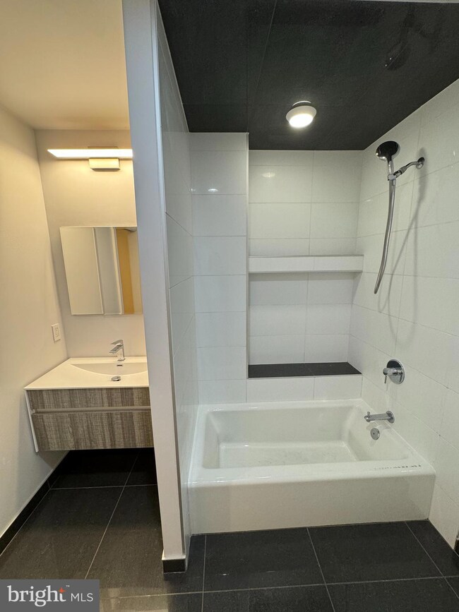 933 N Calvert St unit A, Baltimore, MD 21202 - photo 5