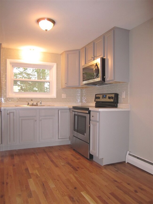 200 Blevens Dr, Manchester, NH 03104 - photo 3