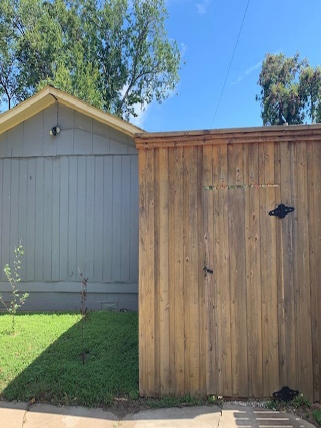 424 Mount Auburn Ave, Dallas, TX 75223 - photo 2